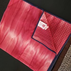 Manduka Yogitoes Non-Skid Towel
